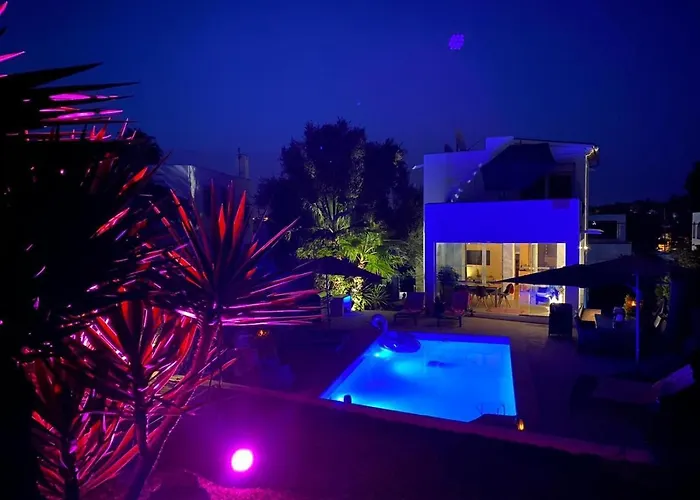 Villa Lumi-Oleanda 8 Pers Am Yachthafen Cala D\' Or